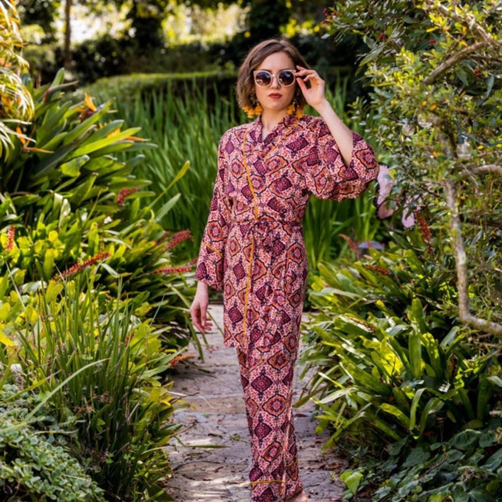 Jennafer Grace NWT Cardomom Paglamas Set Suit Small 4 6
